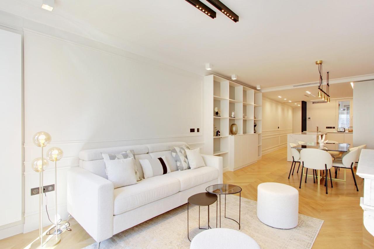 Stunning Apartment With View At The Very Heart Of Paris Exterior photo